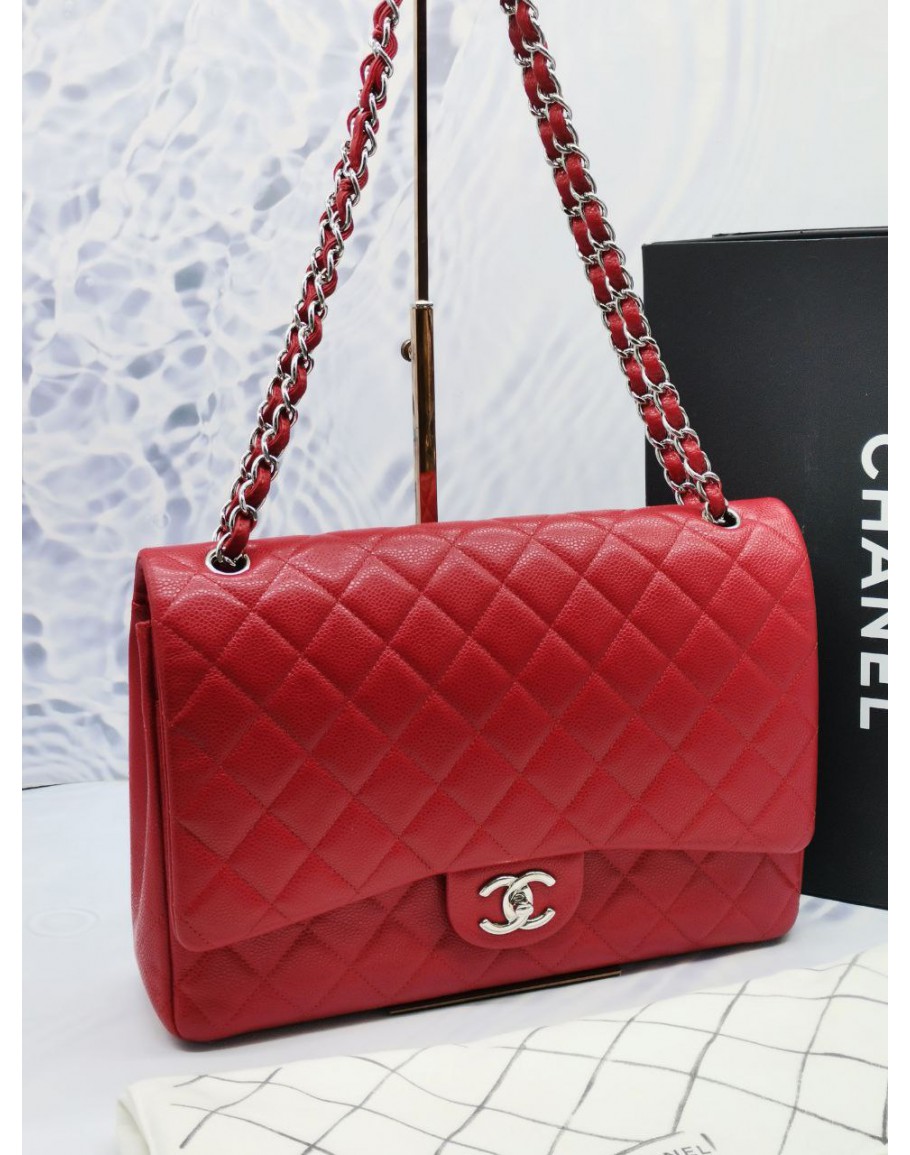 Chanel classic maxi discount bag